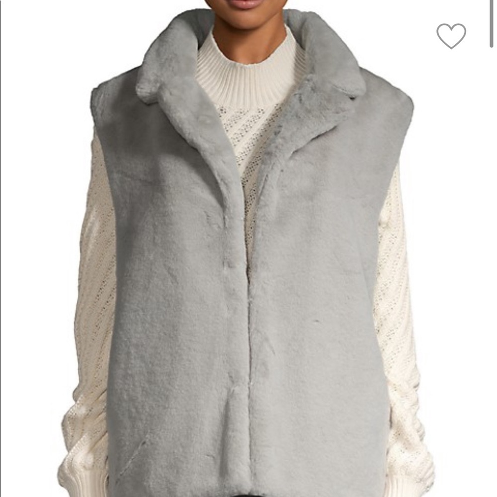 NWT Short Faux Fur Vest in Grey